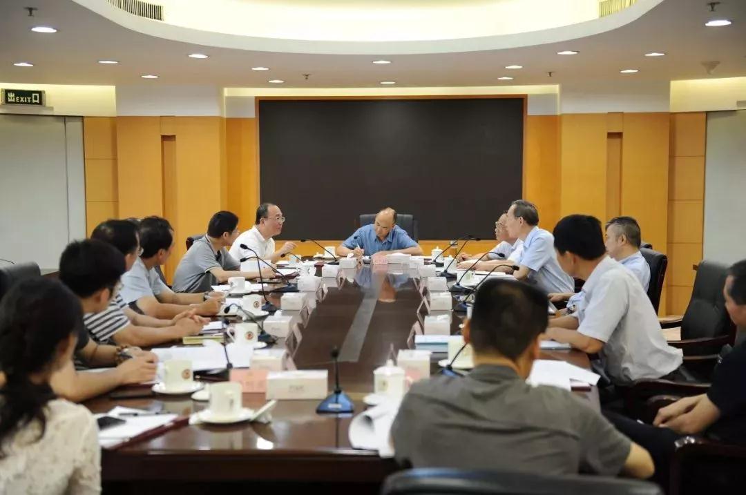 省政协召开重点提案办理座谈会