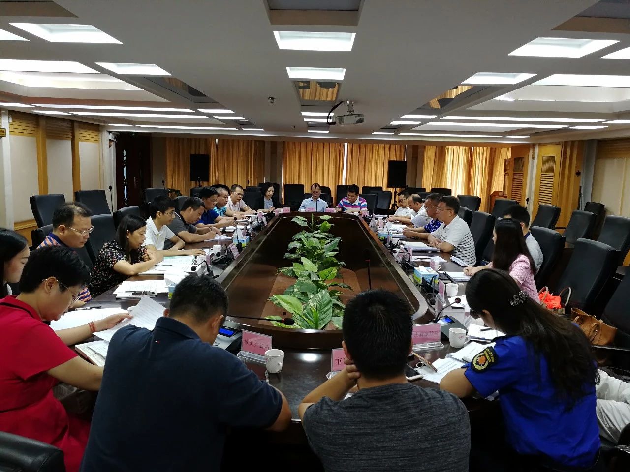 市政协党组成员、秘书长唐成良前往市住建局召开重点提案办理协商座谈会 (2)