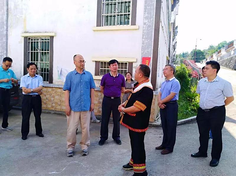 ▲省政协副主席刘日知率队到连南开展民族地区乡村振兴专题调研。