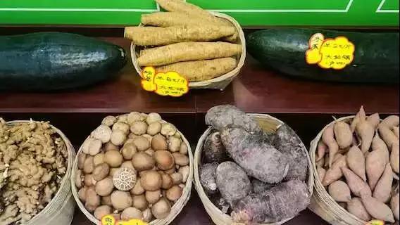 △ 英德农特产品。（央视记者黄京辉拍摄）