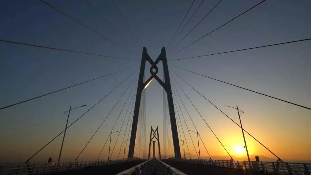 △ 港珠澳大桥。（央视记者崔霞拍摄）