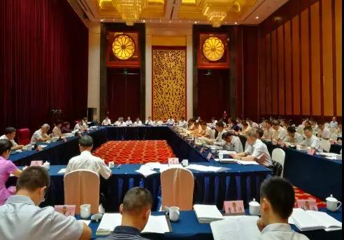 全国政协在南昌召开“闽赣粤琼政协片区”理论研讨座谈会现场
